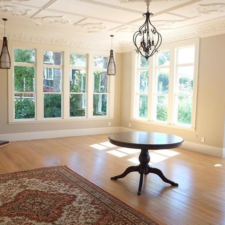 אקורואה Oinako Bed & Breakfast מראה חיצוני תמונה